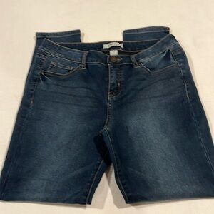 Refugee size 4 jeans
